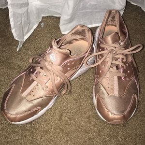Nike Rose Gold Huraches